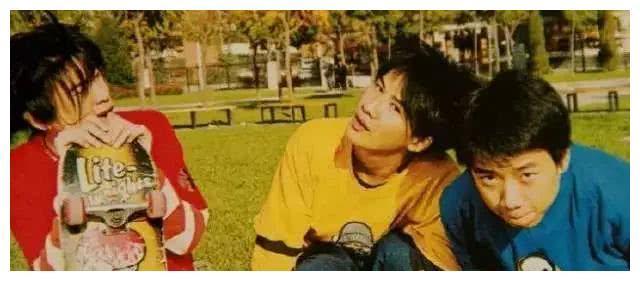 红极一时的20个组合旧照，多数已解散，哪一张藏着你的青春?