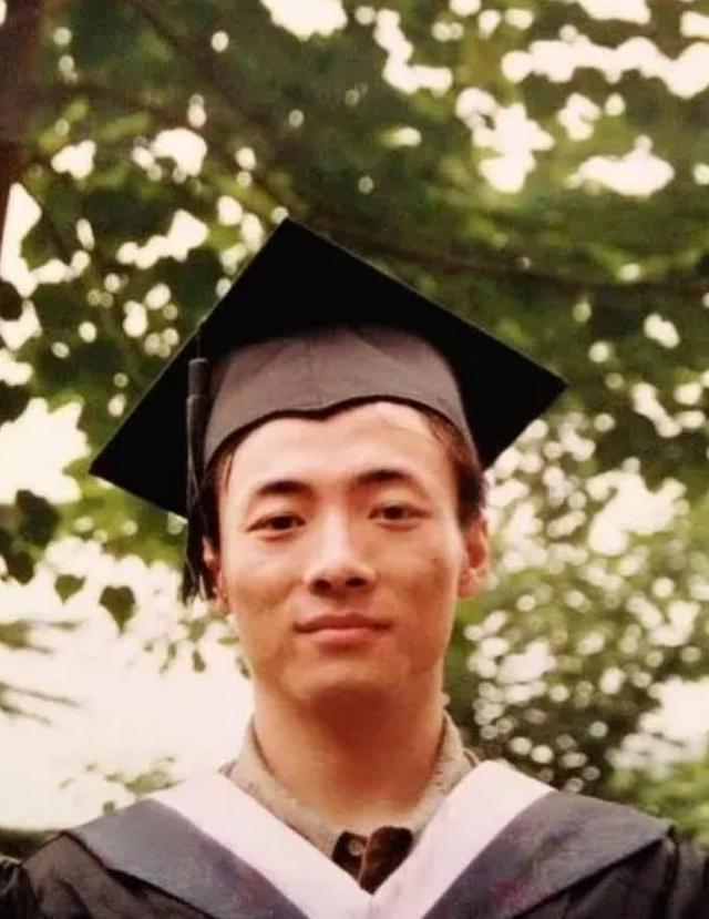 低调的祖峰:他是赵薇陈坤的班长,没微博不接综艺,却身怀