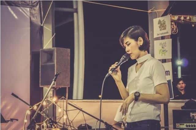 如何唱假声-(初学者怎么唱假音)