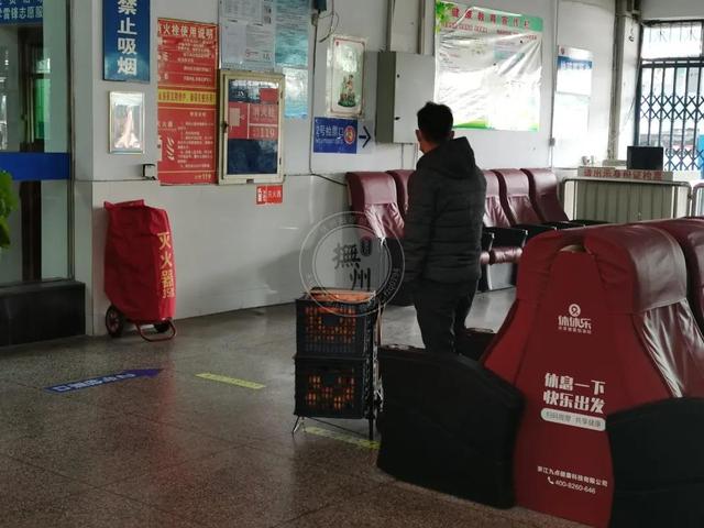 抚州汽车站春节时间表（春运前一天的抚州老长途汽车站）(22)