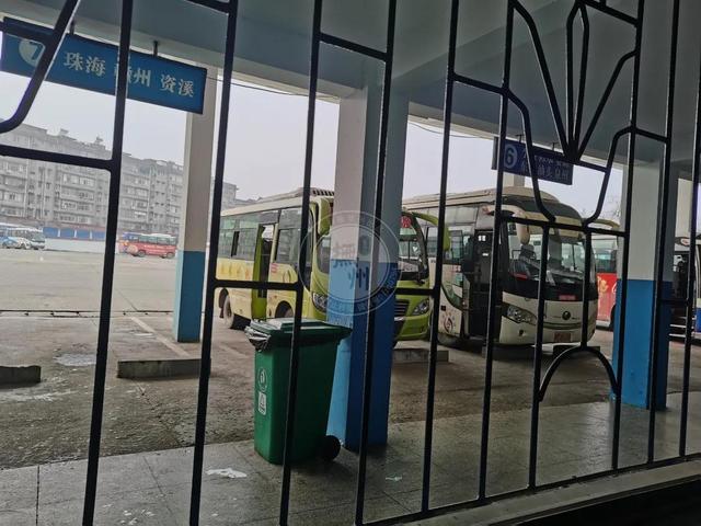 抚州汽车站春节时间表（春运前一天的抚州老长途汽车站）(28)