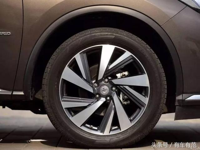 最新日产楼兰评测（有范试驾明明很高级）(8)