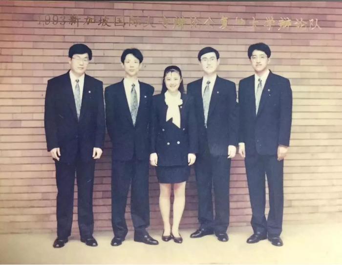 1993年舌战狮城，今最佳辩手蔣昌建主持最强大脑，其他人如何了？