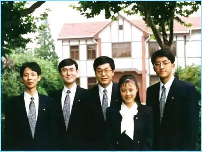 1993年舌战狮城，今最佳辩手蔣昌建主持最强大脑，其他人如何了？