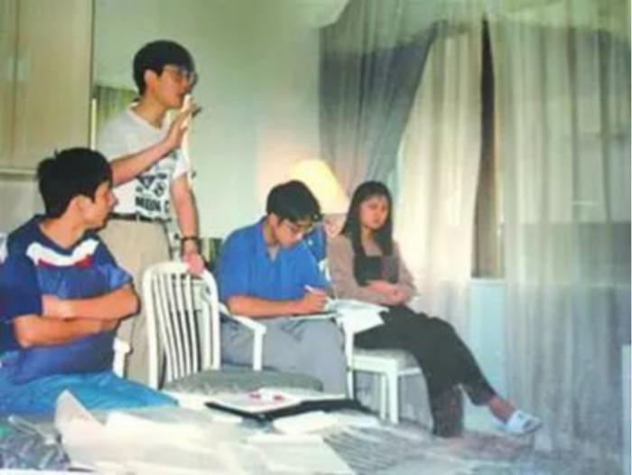 1993年舌战狮城，今最佳辩手蔣昌建主持最强大脑，其他人如何了？