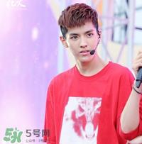 两边铲掉的发型图片_男生齐刘海两边铲掉