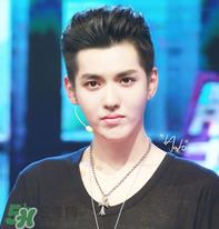 两边铲掉的发型图片_男生齐刘海两边铲掉