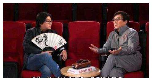 1990年4月24日凌晨，3名劫匪绑架了刘嘉玲，12年后将裸照公之于众