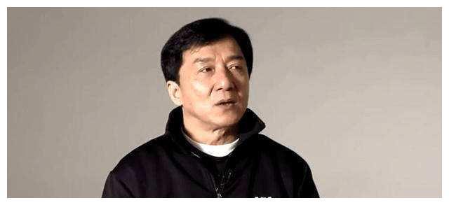 1990年4月24日凌晨，3名劫匪绑架了刘嘉玲，12年后将裸照公之于众