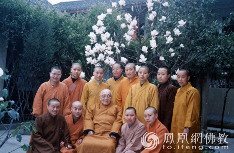 传奇一生!纪念“当代第一比丘尼”隆莲法师诞辰110周年