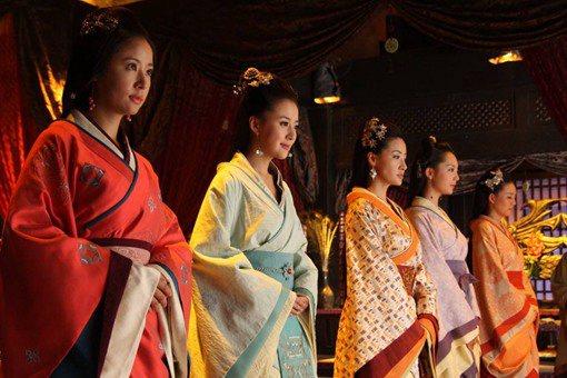 窦皇后比吕后高明在什么地方?