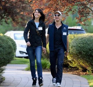 ​真爱？5年前，贝索斯出轨分前妻356亿，却和新欢桑切斯签婚前协议