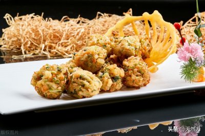 ​香酥味美的土豆丸子，做法原来做法如此简单，外酥里嫩超好吃