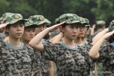 ​军训心得体会800高中生(军训心得体会800字高中)