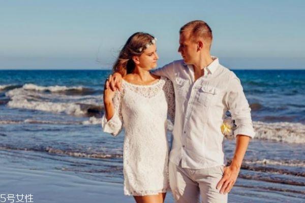 谈恋爱的时候喜欢上别人了怎么办 有对象还对别人有好感 谈恋爱的时候喜欢上别人了怎么办 有对象还对别人有好感