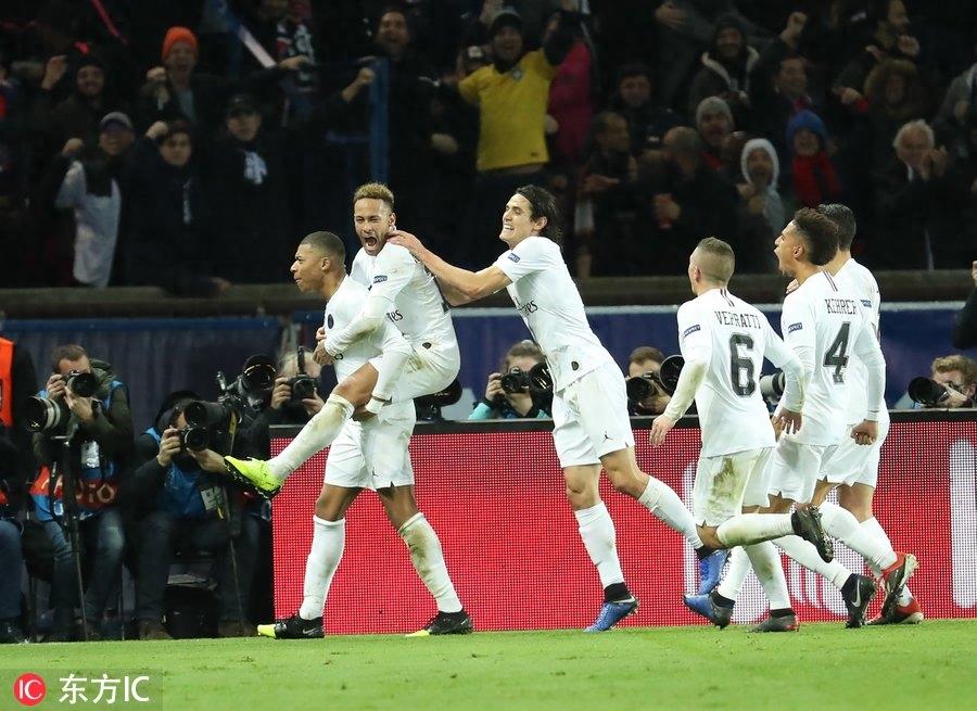 内马尔造3黄1球击溃利物浦 与队友超燃庆祝引爆全场